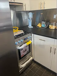 Rented by R New York