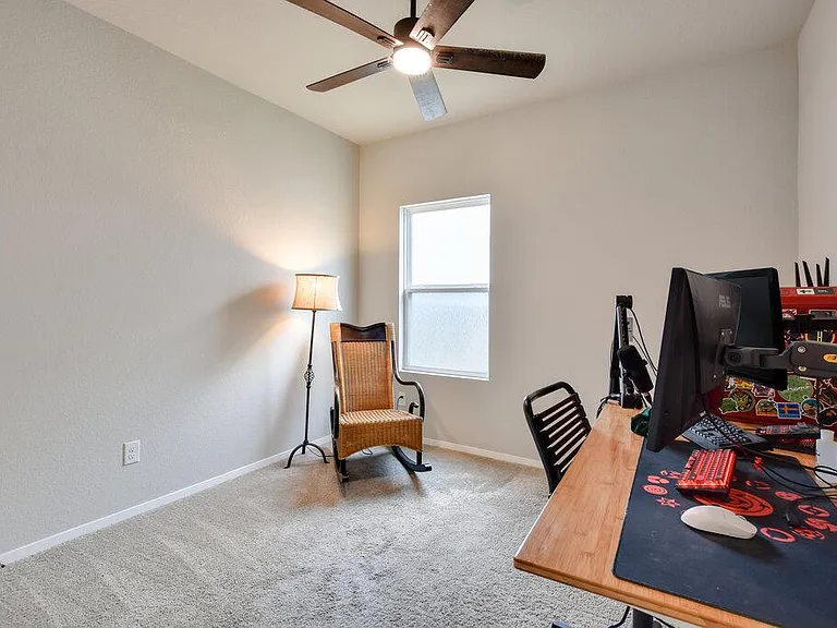 121 Bent Creek Ln — Photo 18