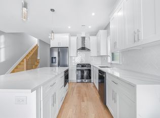 88 W 20th St #2, Bayonne, NJ 07002