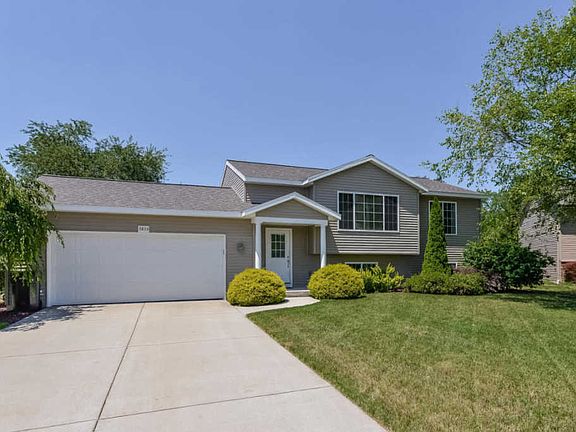 2nd image of 5835 Clear Stream Dr SE