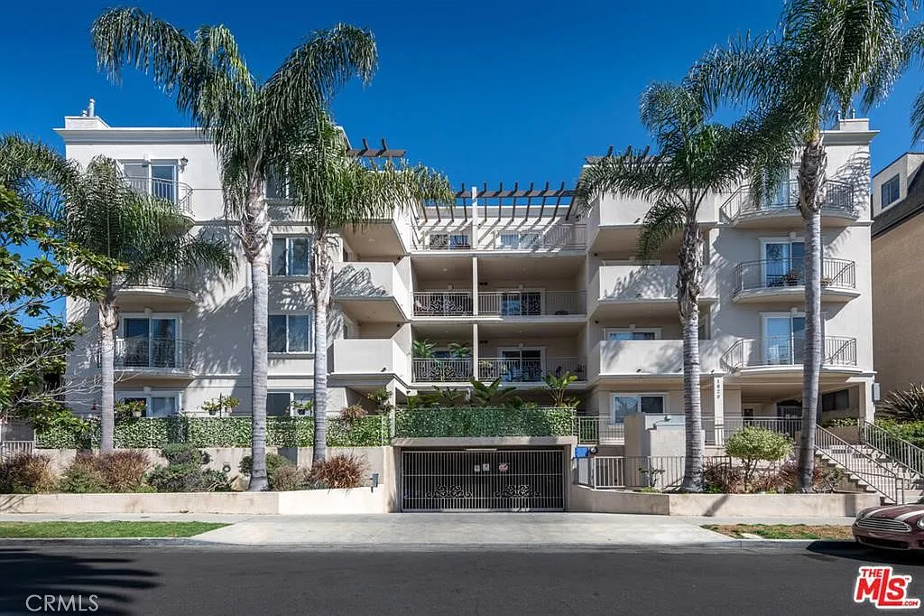 3 bed, 3.5 bath, 1714 sqft, $5,900 — Photo 1