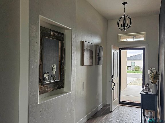 2nd image of 603 Grazer Ln