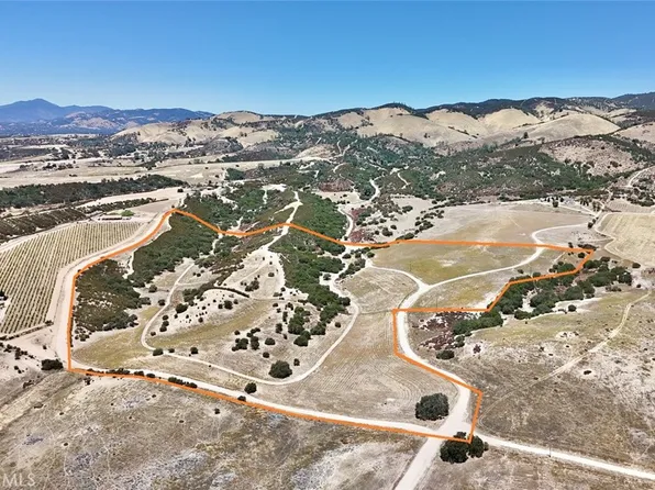 22 Martinez Rd, Lockwood, CA 93932