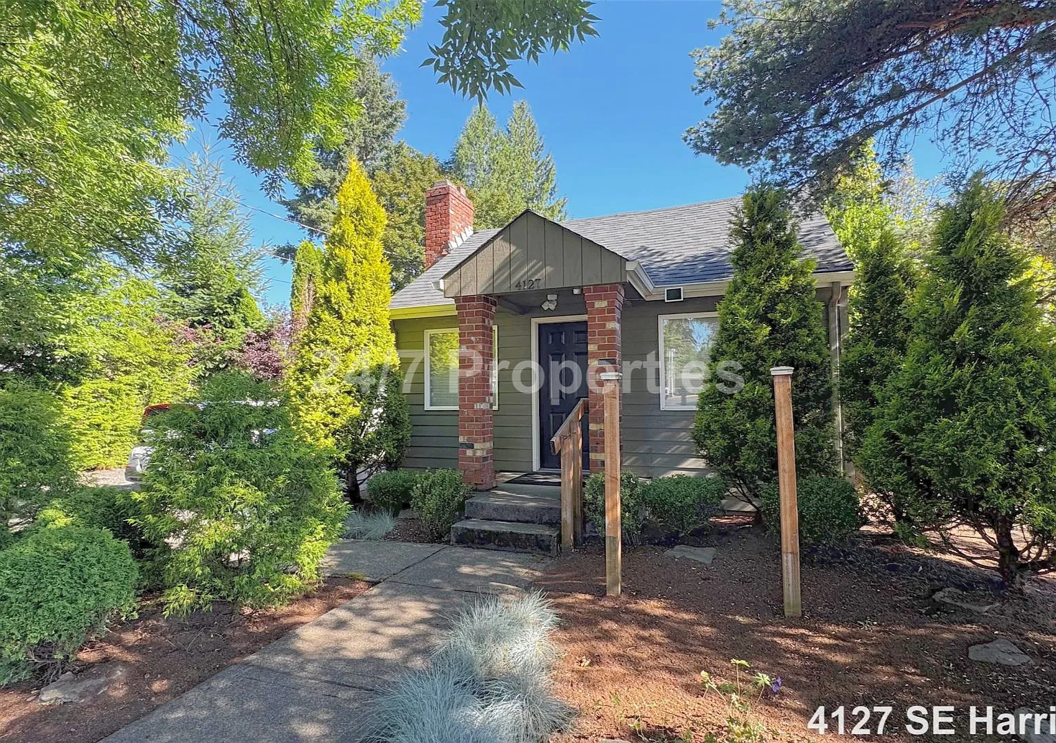 Remodeled 2 BD | 1.5 BA Home w/ Large Yard - Milwaukie — Photo 1