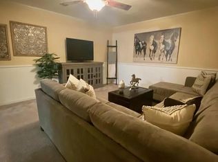 1404 Calvin St, Davenport, IA 52804