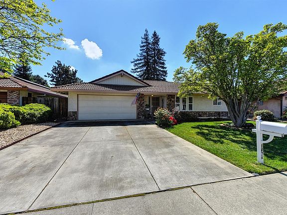 3rd image of 1470 Mirada Cir