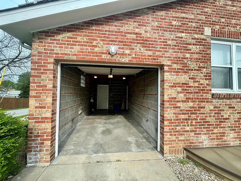 1131 Kraft St — Photo 27