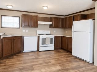 4095 Geranium Ln, Traverse City, MI 49685