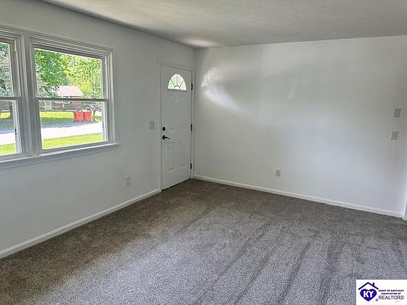 4th image of 1303 Emory Rd