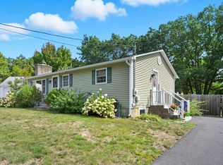 6 Oak St, Merrimack, NH 03054