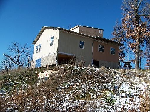 5th image of 327 Longway Dr