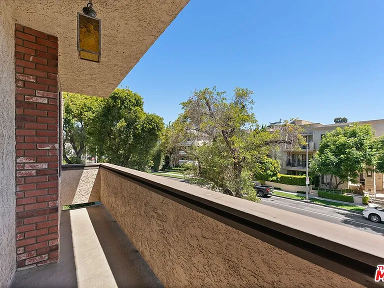 1315 Roxbury Dr #201 — Photo 26