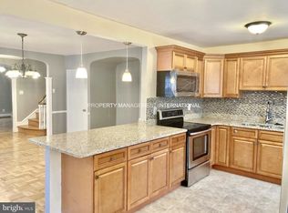 6477 Ardleigh St, Philadelphia, PA 19119