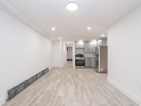 4th image of 1895 Pacific St #1LL