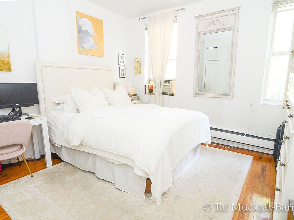 1st image of 40 Carmine St APT 2E