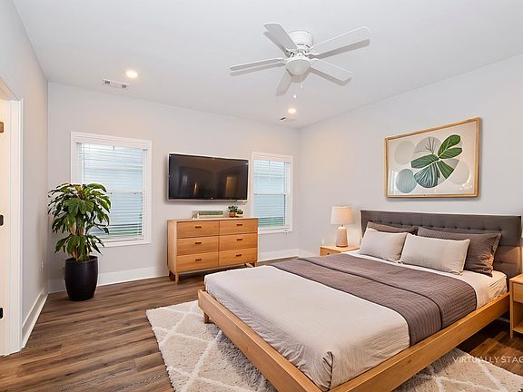 5th image of 1008 Autumns Wood Cir E