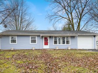 704 Fox River Rd, Valparaiso, IN 46385