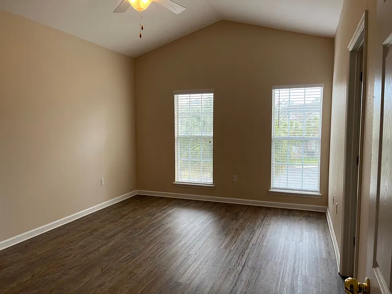 14 Sir Lancelots Way — Photo 4