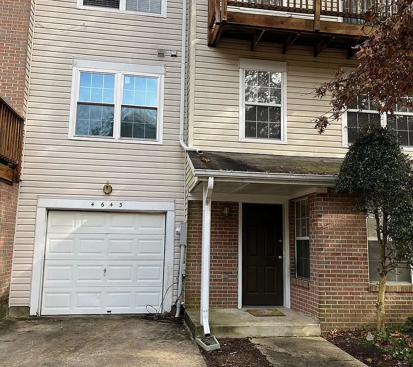 4643 Deepwood Ct #101D
