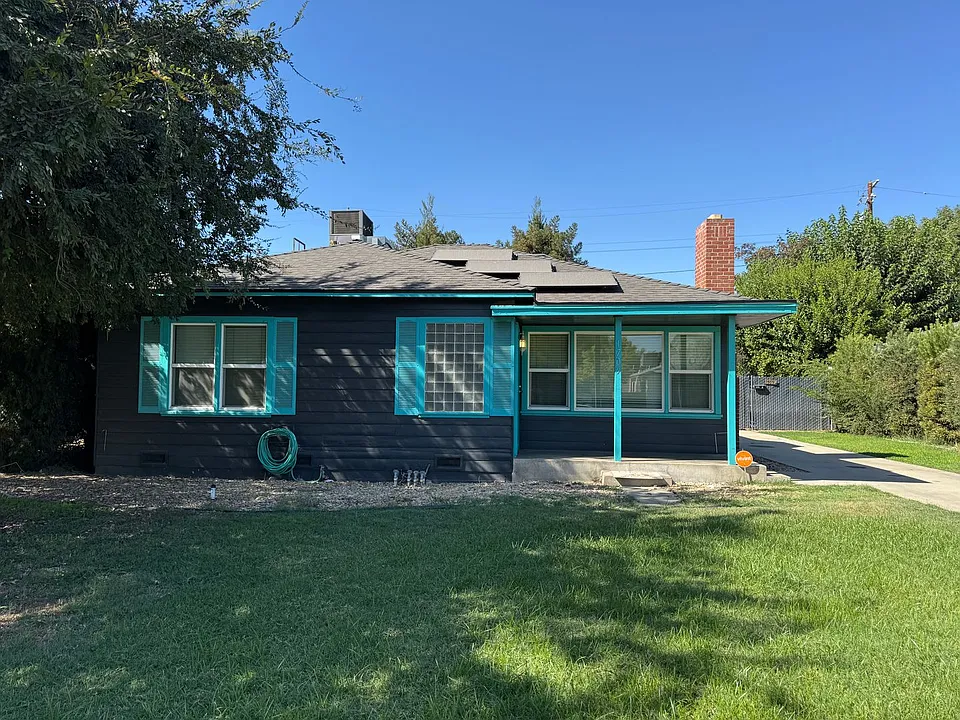 1709 Ventura St