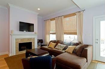 2nd image of 3310 N Claremont Ave