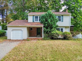 30 Brookside Rd, Edison, NJ 08817
