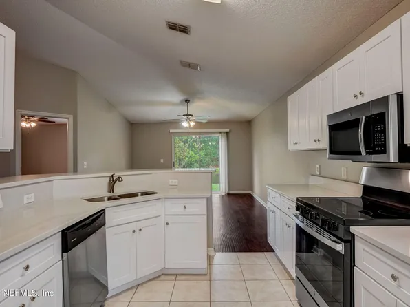 7360 OVERLAND PARK Boulevard, Jacksonville, FL 32244
