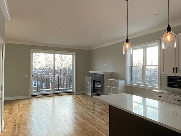 3rd image of 5522 W Higgins Ave #2E