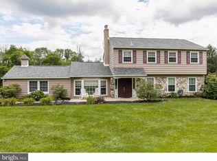 1402 Ponds Edge Rd, West Chester, PA 19382