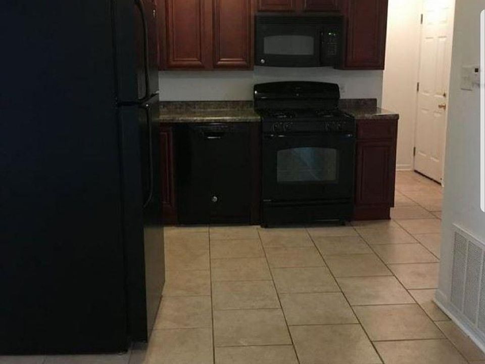 1st image of 438 N Roberts Dr APT 2D