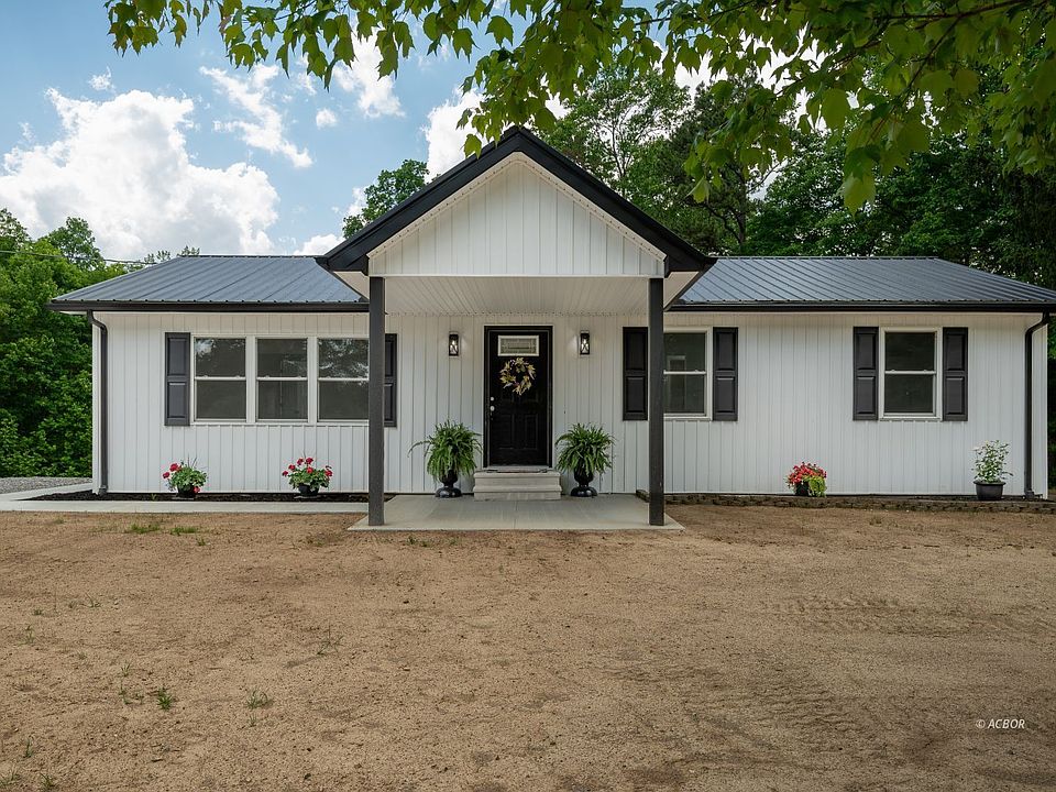 1st image of 3638 Cherry Ridge Rd