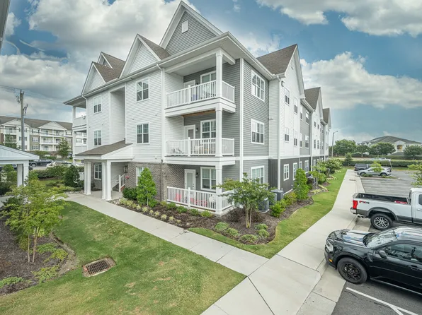 1744 Vankar Dr, Virginia Beach, VA