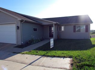 587 Tanzinite Rd, Dubuque, IA 52001