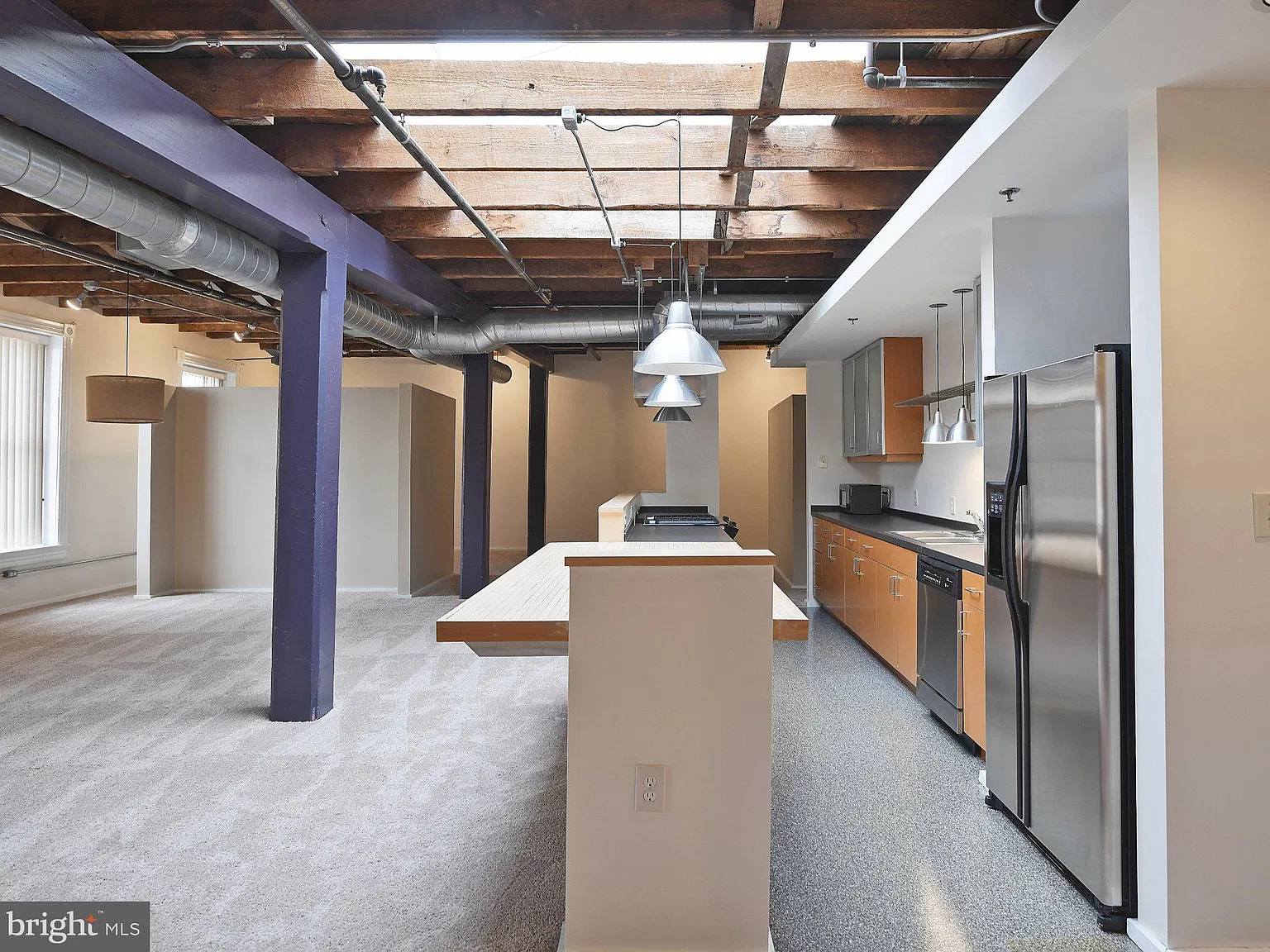 2 bed, 1.5 bath, 1720 sqft, $2,300 — Photo 3