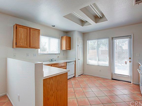 5th image of 15313 Lassen Dr