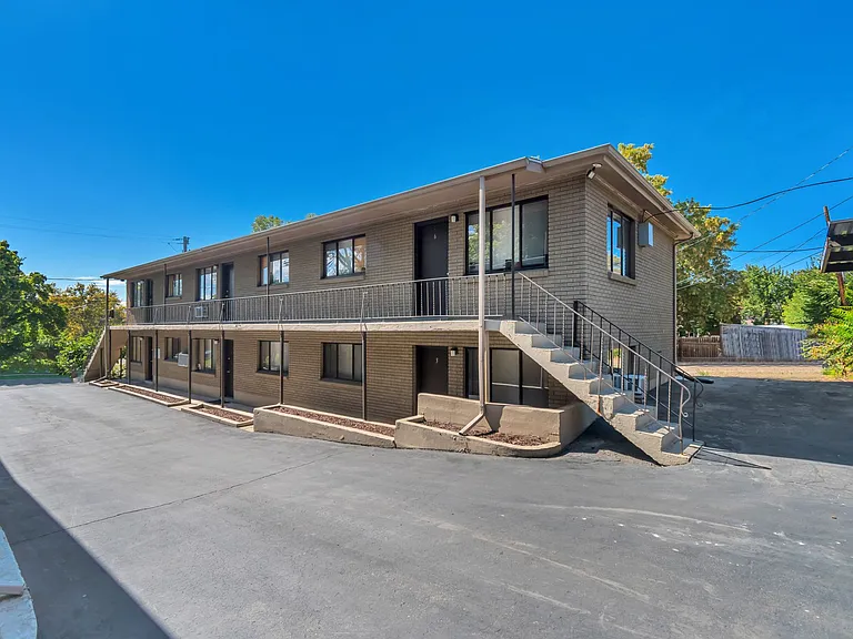 First Avenue Apartments — Photo 7