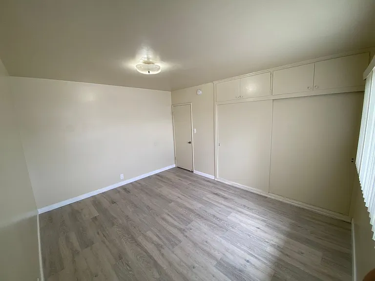 5712 N Charlotte Ave — Photo 28