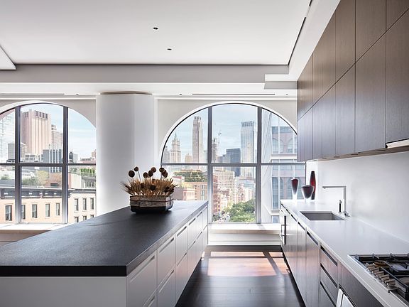 5th image of 408 Greenwich St #Loft6