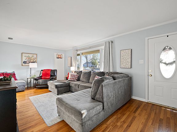 5th image of 120 N Sunset Cir