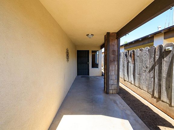 4th image of 172 Stanislaus Ave