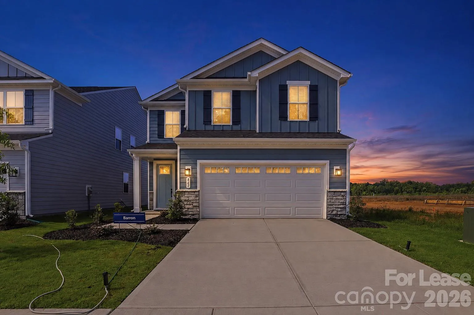 3 bed, 2.5 bath, 1842 sqft, $2,790 — Photo 2
