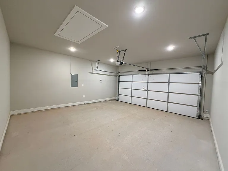 820 Venecia Dr — Photo 29