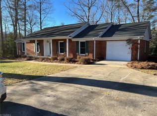 611 Sedgefield Cir, Wilkesboro, NC 28697