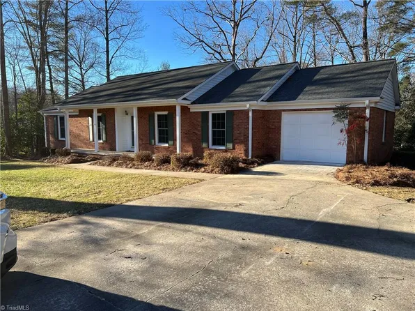 611 Sedgefield Cir, Wilkesboro, NC 28697