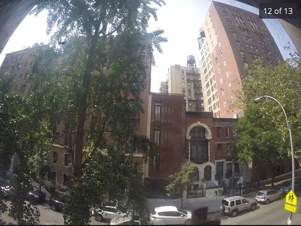 2nd image of 255 W 75th St APT 4A