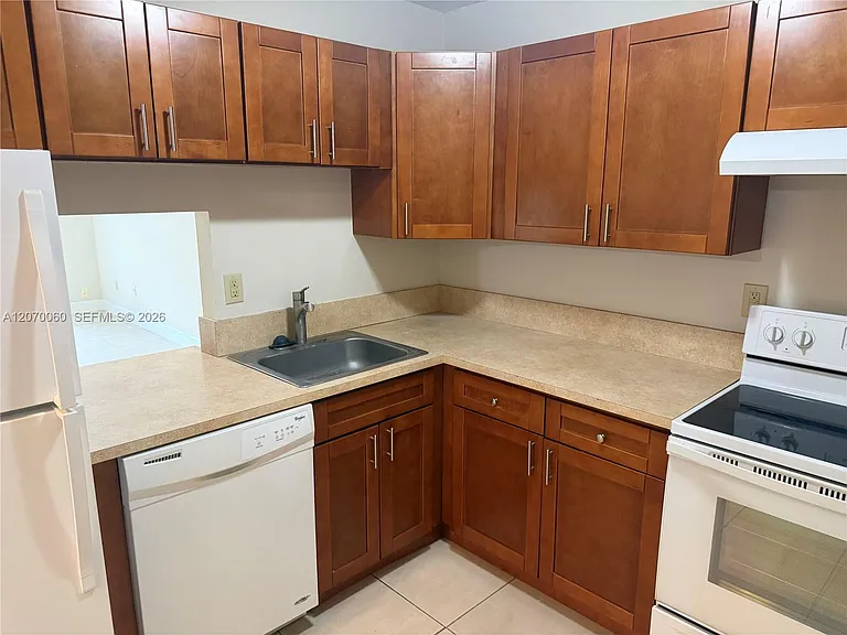7740 Camino Real #G-105 — Photo 2