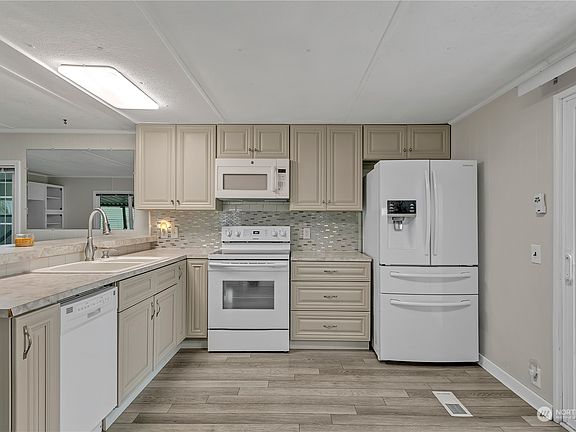 5th image of 2101 S 324th Street #336