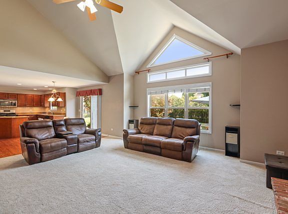 3rd image of 13347 Blackstone Ln