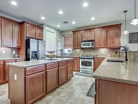 4th image of 19168 N Salerno Dr
