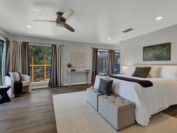 5th image of 115 Oak Ridge Dr